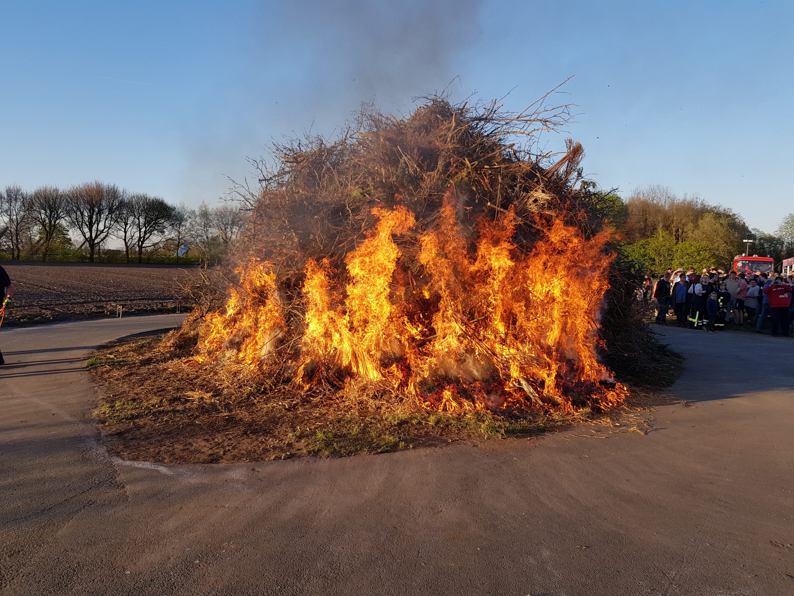 20.04.19 | Osterfeuer